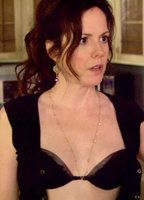 Mary louise parker boobs