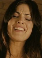 Carly Pope  nackt
