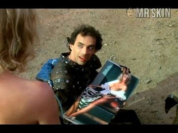 Kernohan  nackt Roxanne Popular Vampire