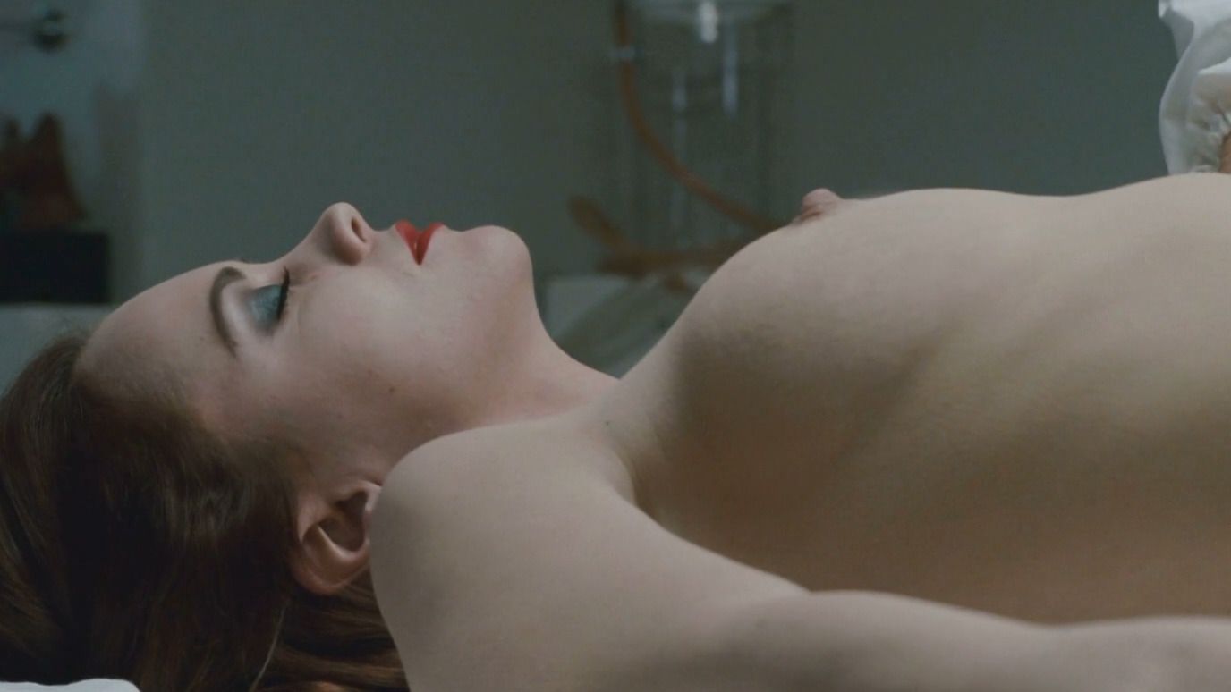 Christina Ricci Nude Naked Pics And Sex Scenes At Mr Skin