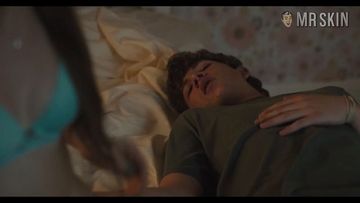 Has kaitlyn dever been nude