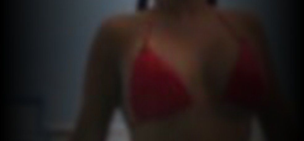 Hottest Scenes From Jenni Farley Maxim Bikini Photo Shoot